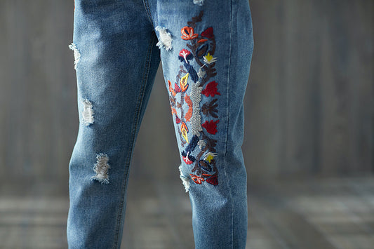 Embroidered Elastic Waist Cropped Jeans