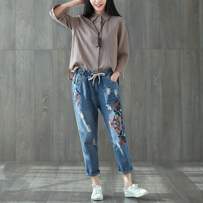 Embroidered Elastic Waist Cropped Jeans